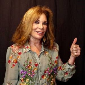 Meet your Posher, Robin